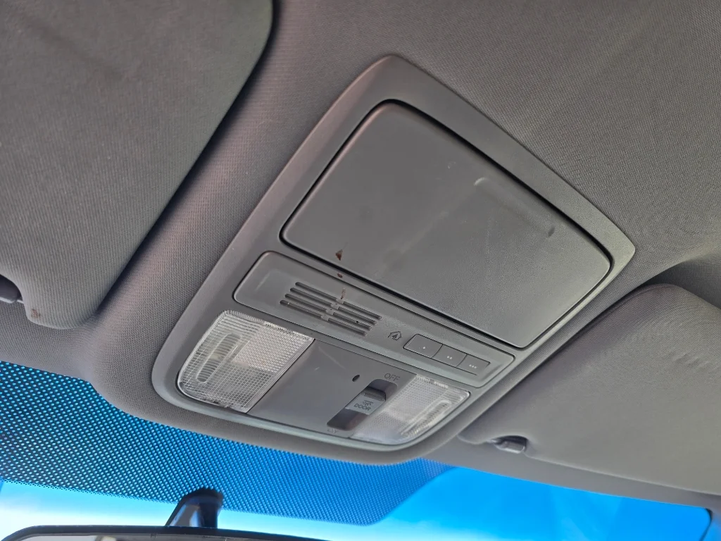 Used 2009 White Honda EX image 24