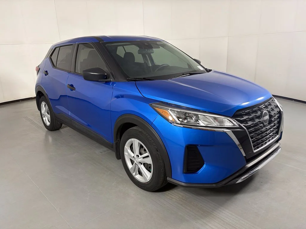 Used 2024 Blue Nissan S image 2