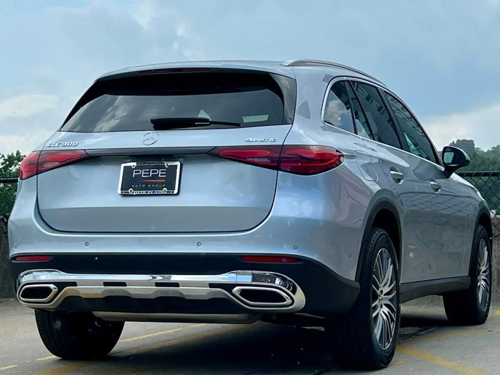 Certified Used 2026  Mercedes-Benz GLC 300 image 6