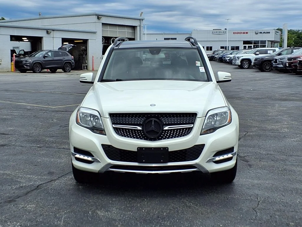 Used 2015 White Mercedes-Benz GLK 350 image 31