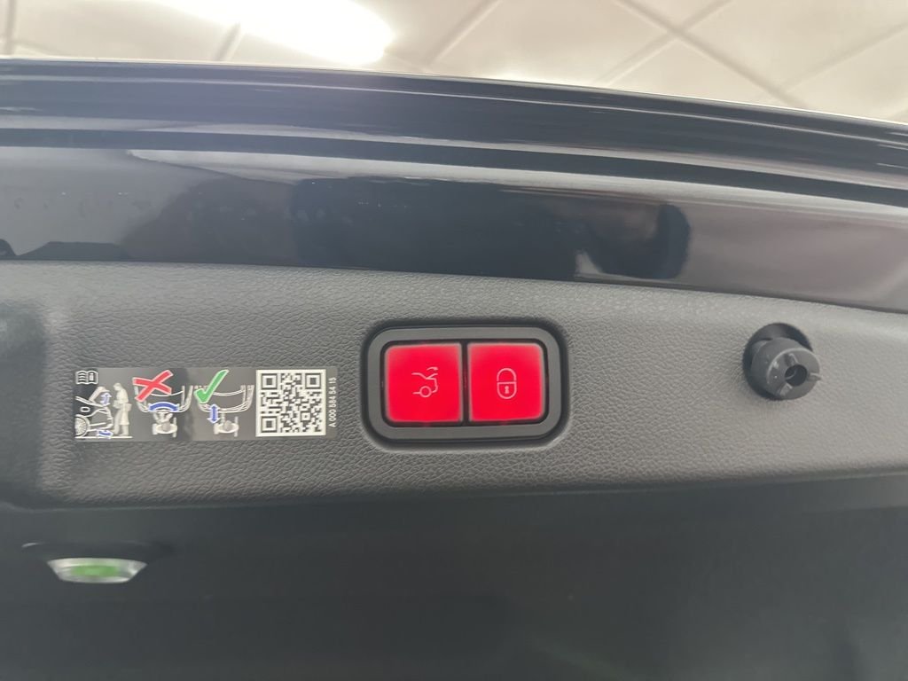 2026 Mercedes-Benz E-Class E350 - Photo 26