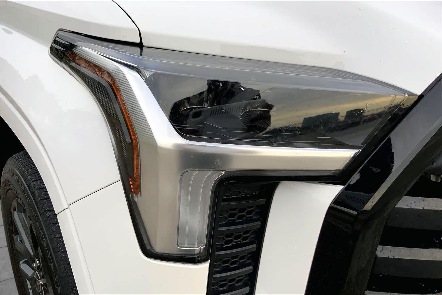 Used 2022 White Toyota SR image 27