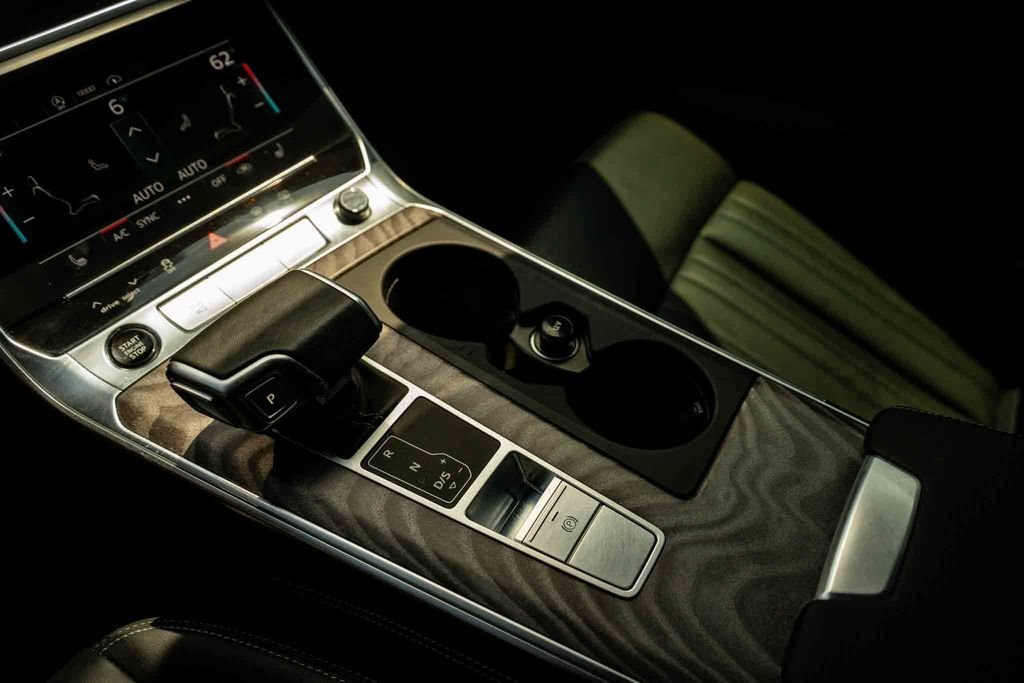 Used 2024  Audi 55 Premium Plus image 21