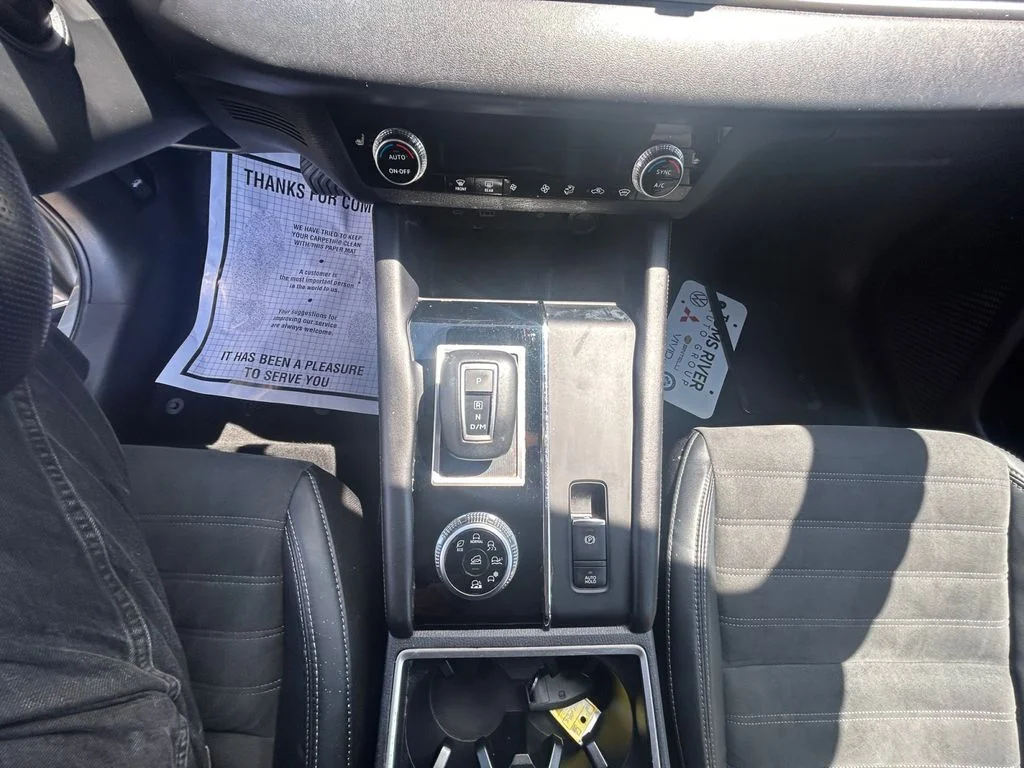 Used 2022 Alloy Silver Mitsubishi  image 12