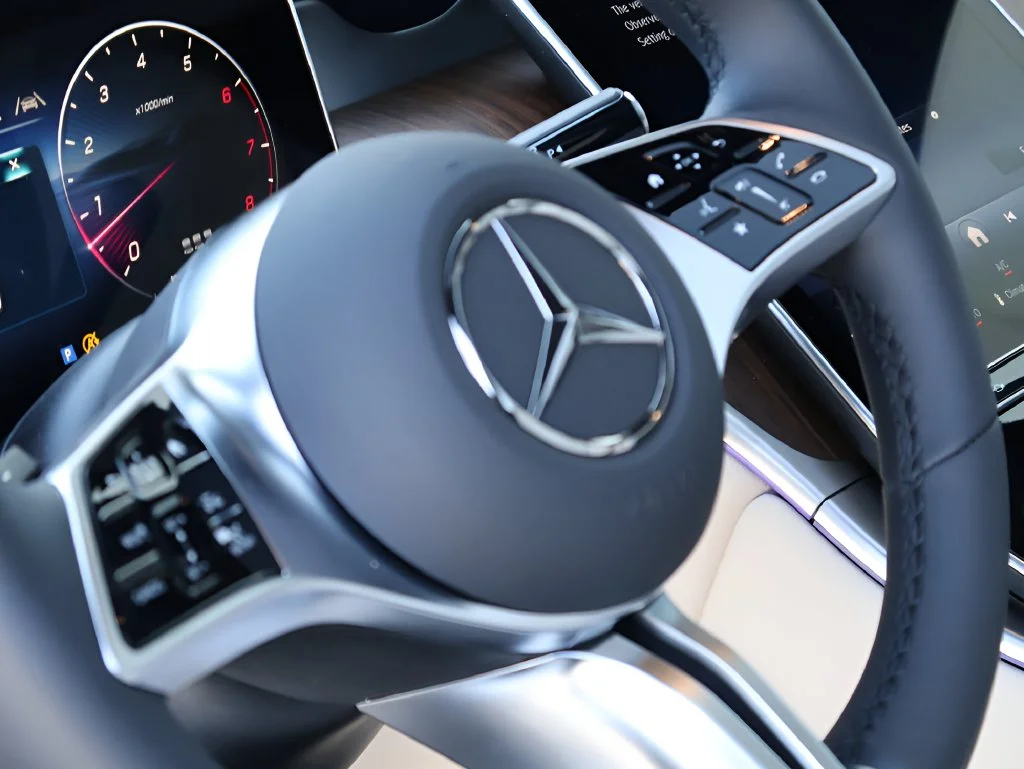 New 2027 Grey831 Mercedes-Benz GLC 300 image 25