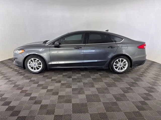 Used 2019 Gray Ford SE image 12
