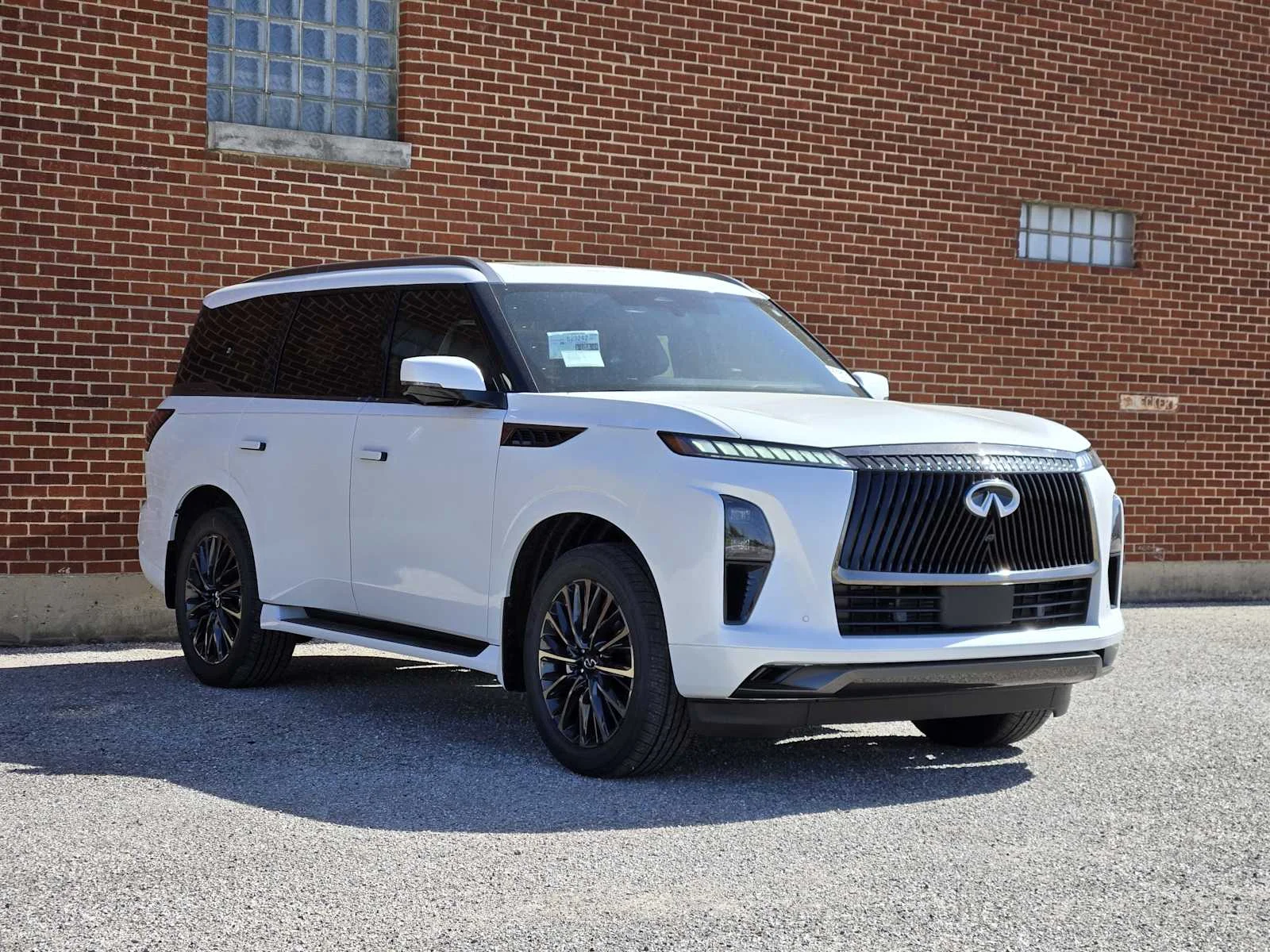 New 2026 RADIANT WHITE INFINITI Autograph 4WD image 2