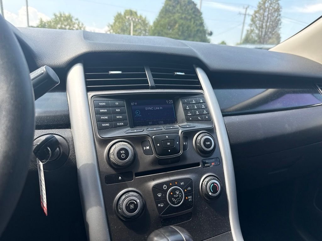 Used 2014 Silver Ford SE image 11