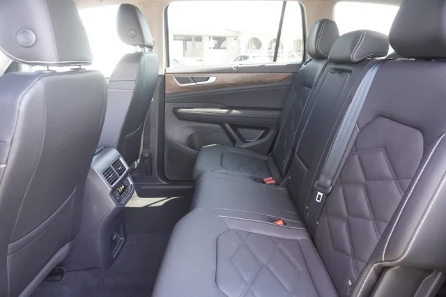 New 2026 Pure Gray Volkswagen 2.0T SE w/Technology image 34
