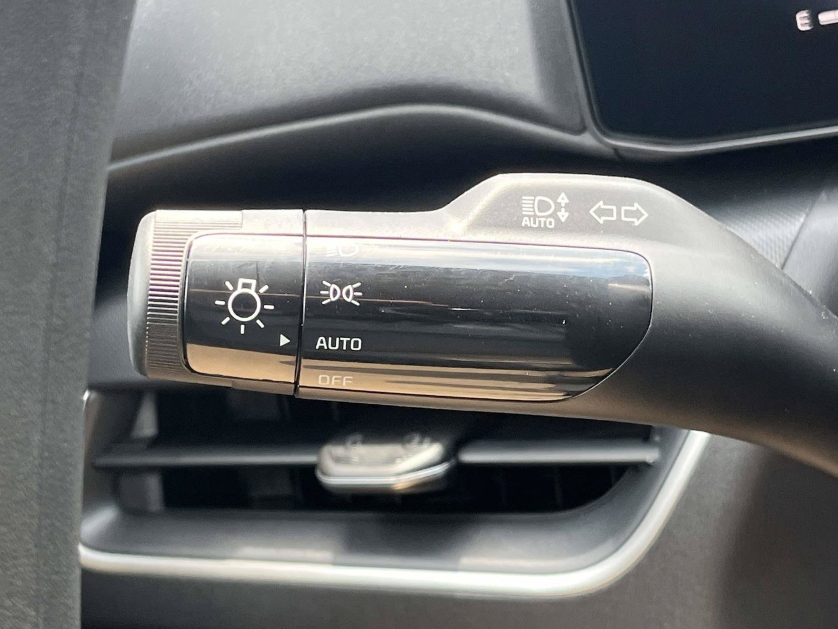 New 2026 Interstellar Gray Kia LXS image 32