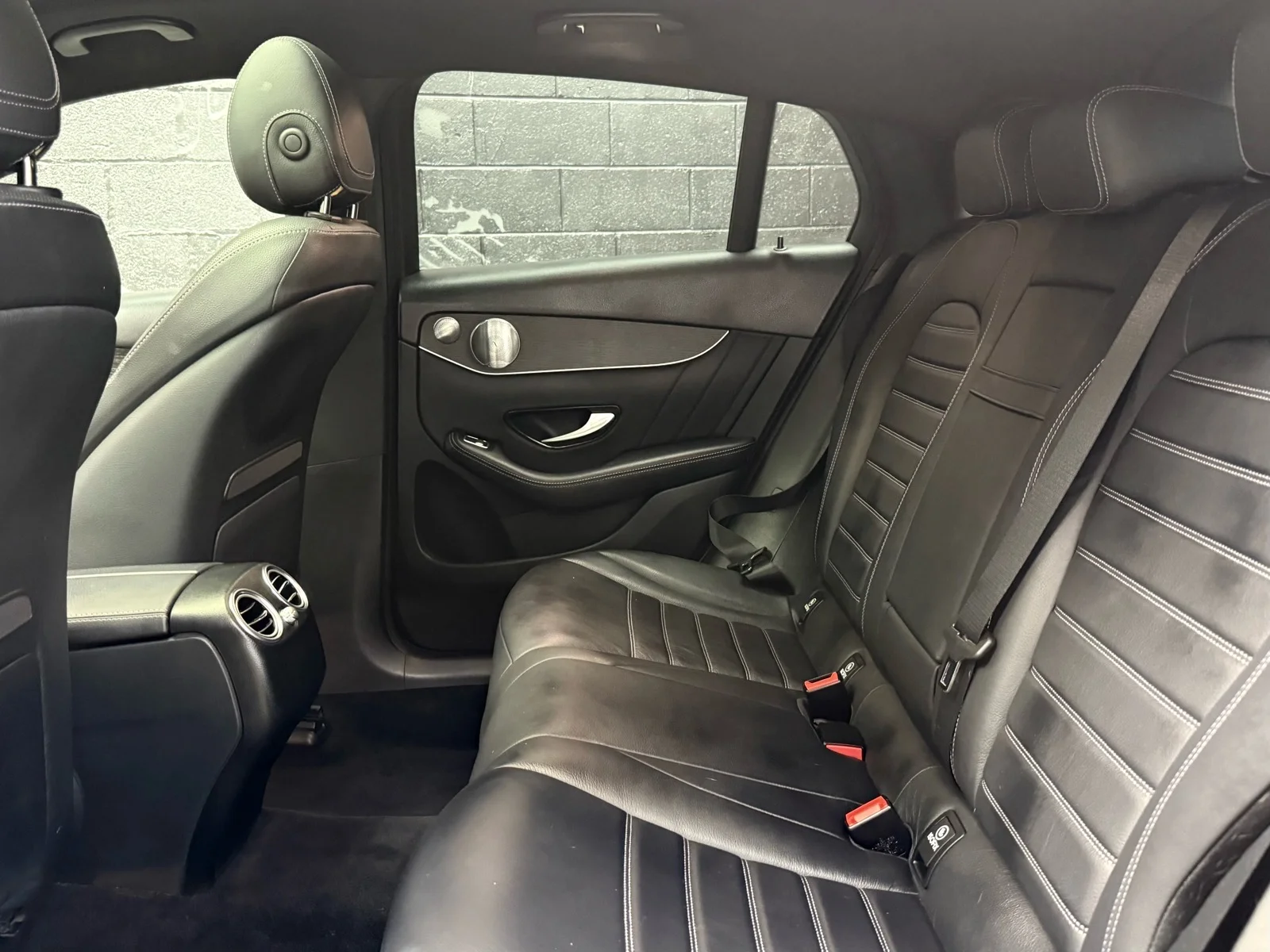 Used 2020 Graphite Grey Metallic (831) Mercedes-Benz GLC 300 4MATIC®  4DOOR COUPE image 29