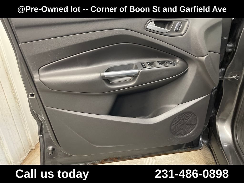 Used 2017 Gray Ford SE image 15