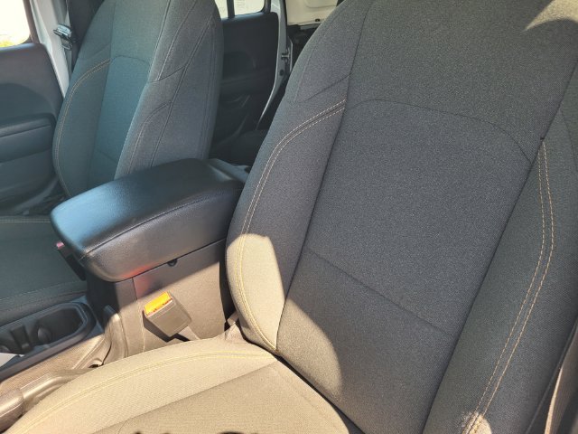 Used 2024 Silver Jeep Sport S image 13