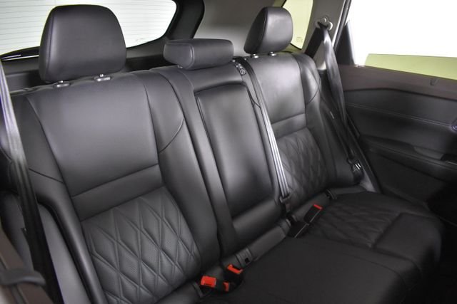 Used 2023 Gold Nissan Platinum image 20