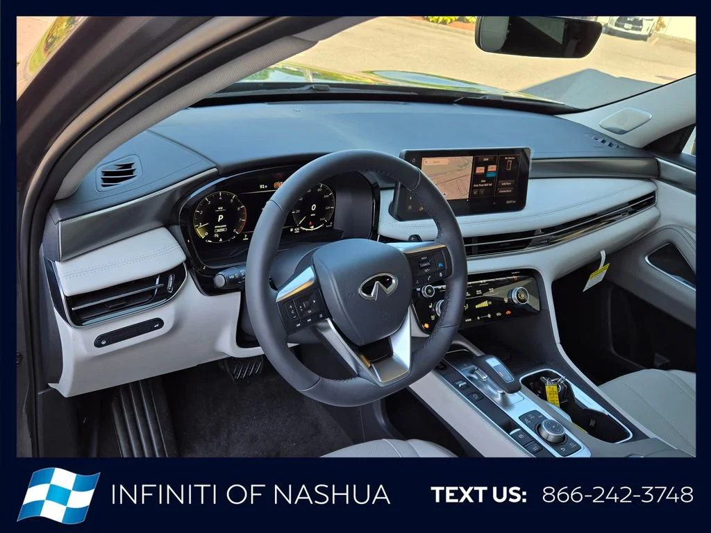 New 2027 GRAPHITE SHADOW INFINITI Luxe AWD image 5