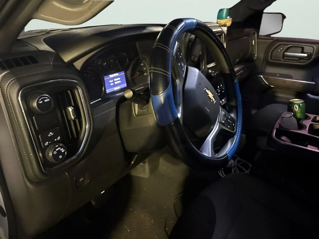 Used 2020 SUMMIT WHITE Chevrolet LT image 10