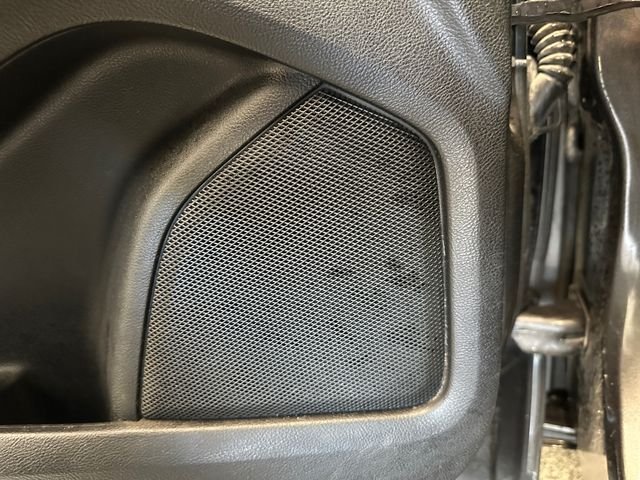 Used 2015  Ford SEL image 20