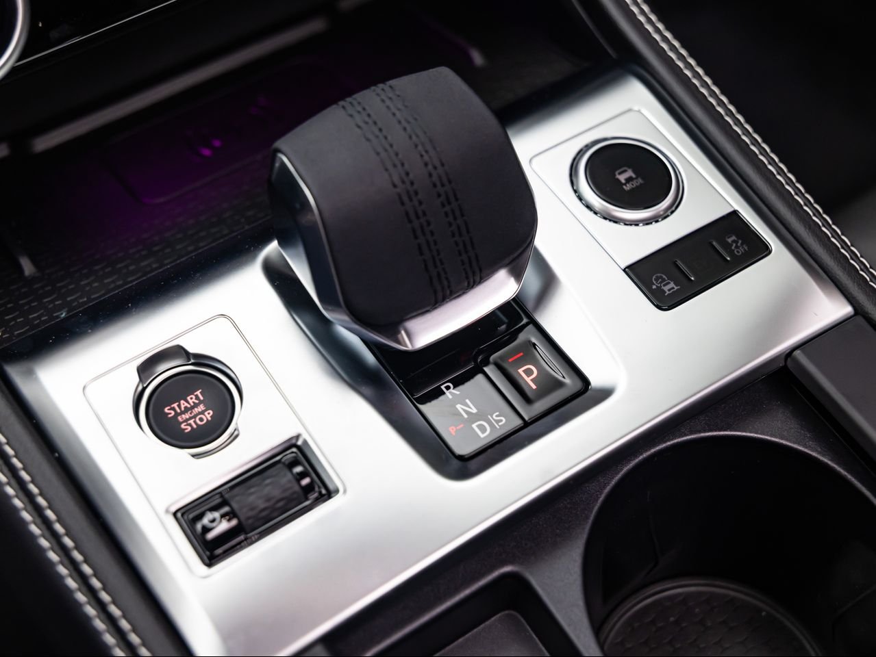 2026 Jaguar F-Pace R-Dynamic S - Photo 28