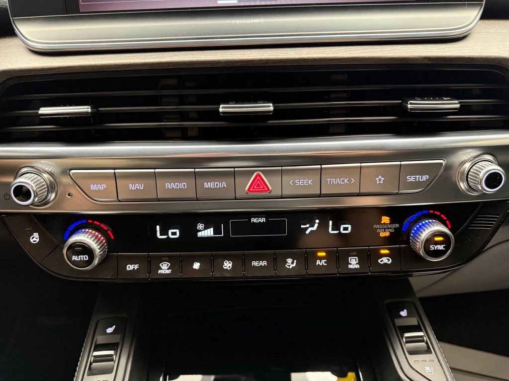 Used 2021 White Kia EX image 52