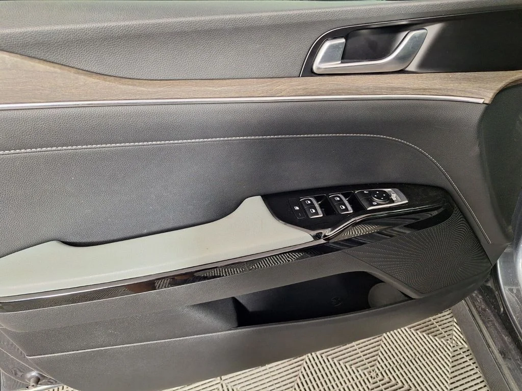 Used 2024 Gray Kia EX image 30