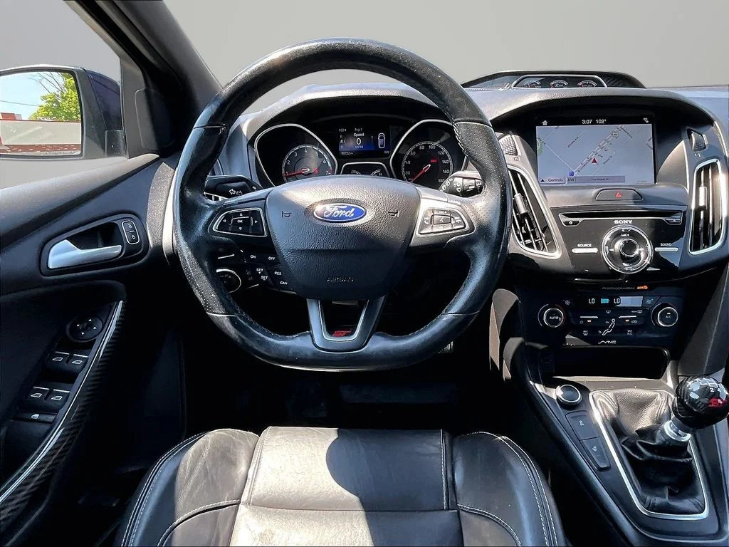 Used 2016 Blue Ford ST image 4