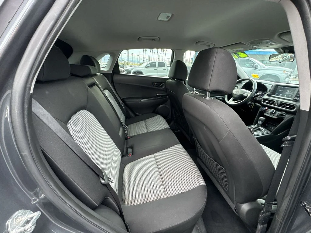 Used 2021 Gray Hyundai SE image 26