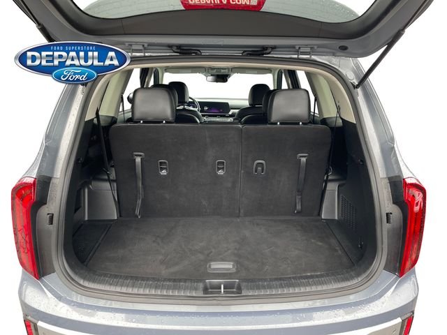 Used 2023 Silver Kia S image 6
