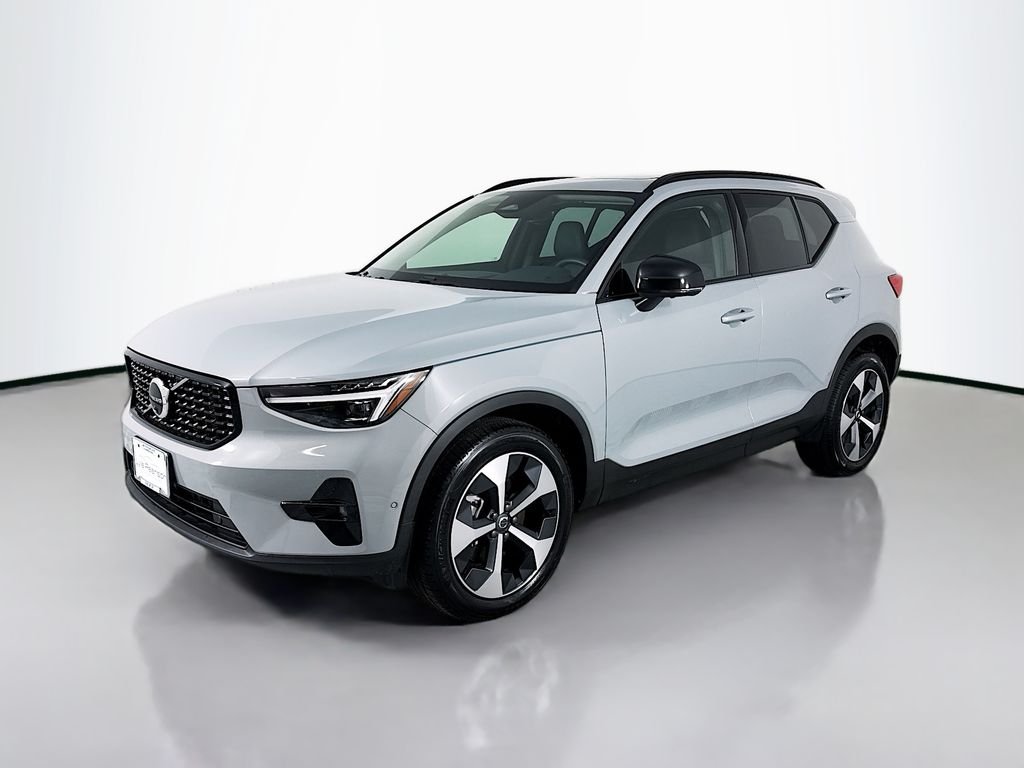 2026 Volvo XC40 Plus