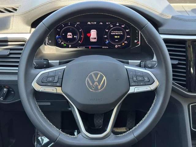 Used 2023 Blue Volkswagen 3.6L V6 SE w/Technology image 18