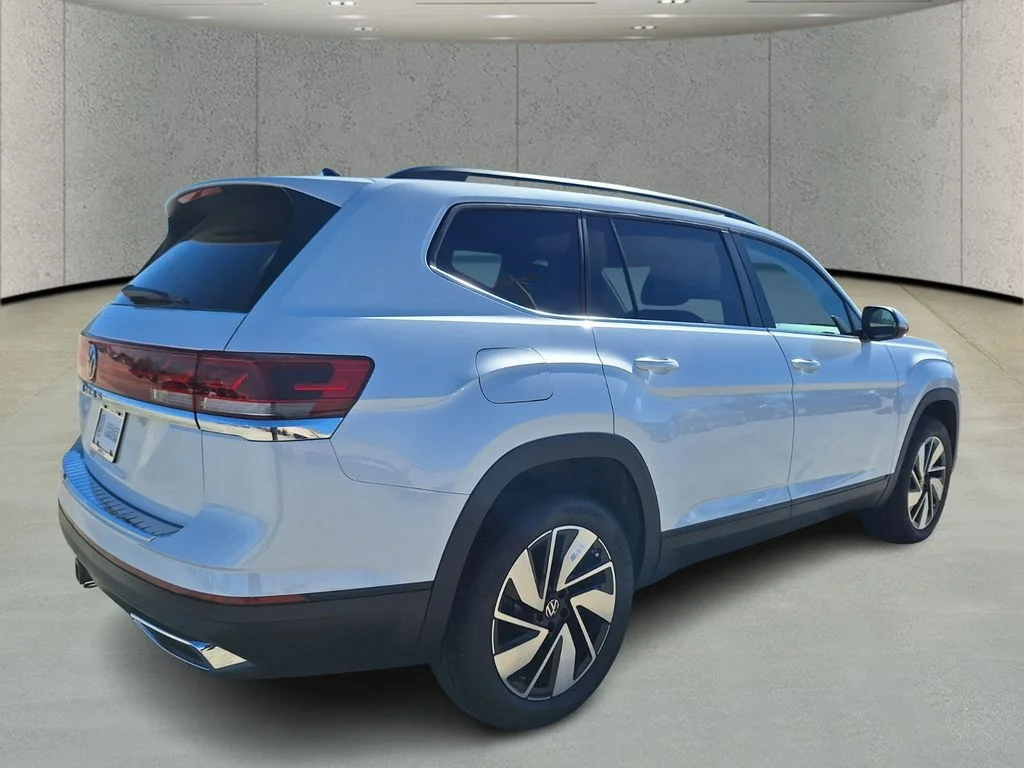 New 2026 White Volkswagen 2.0T SE w/Technology image 5