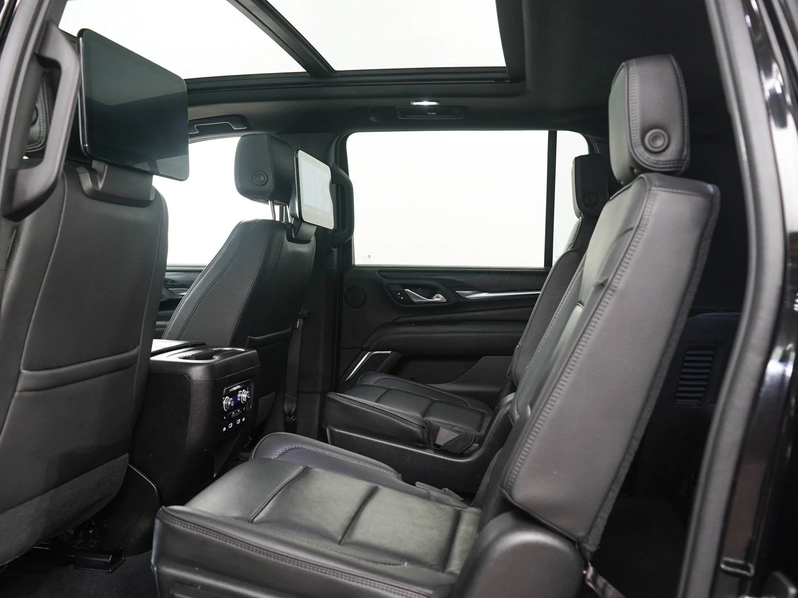 Used 2021 ONYX BLACK GMC Denali image 16