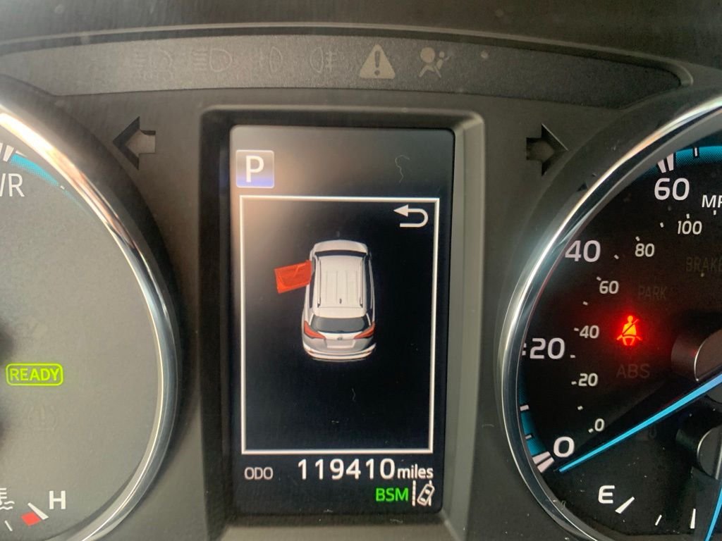Used 2018 Red Toyota Limited image 21