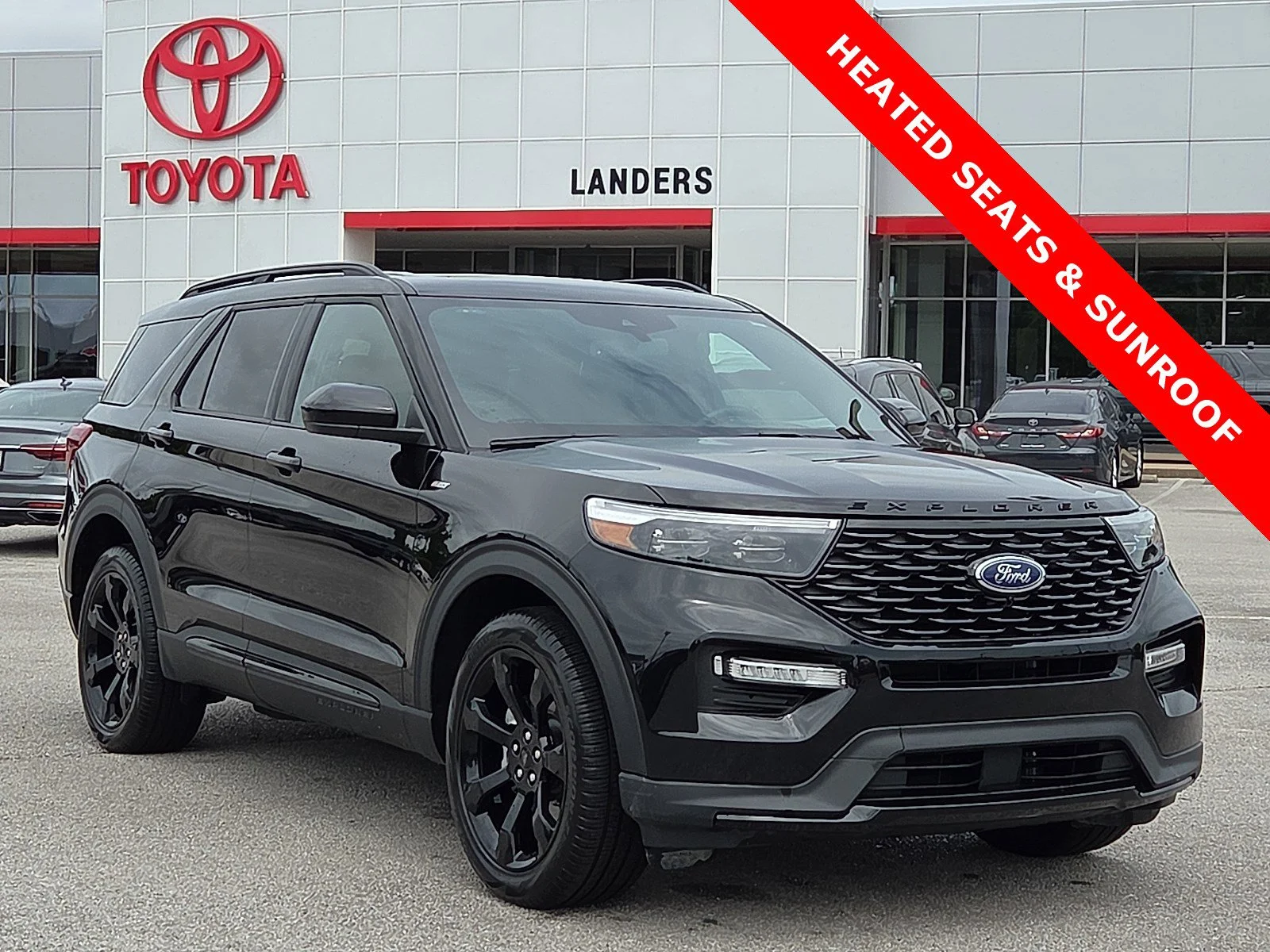 2024 Ford Explorer ST-LINE 4WD's photo