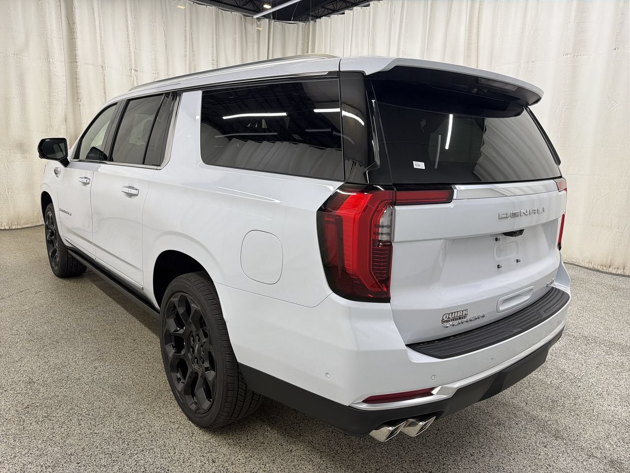 2026 GMC Yukon XL Denali - Photo 9