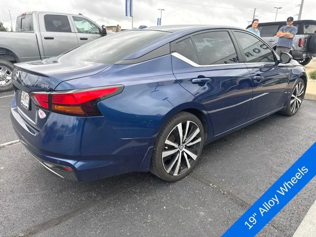 Used 2020 Deep Blue Pearl Nissan 2.5 SR image 15