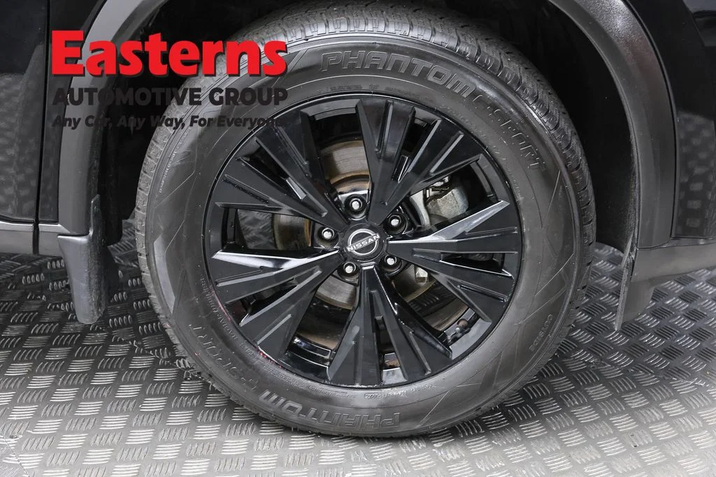 Used 2023 Black Nissan SV image 32