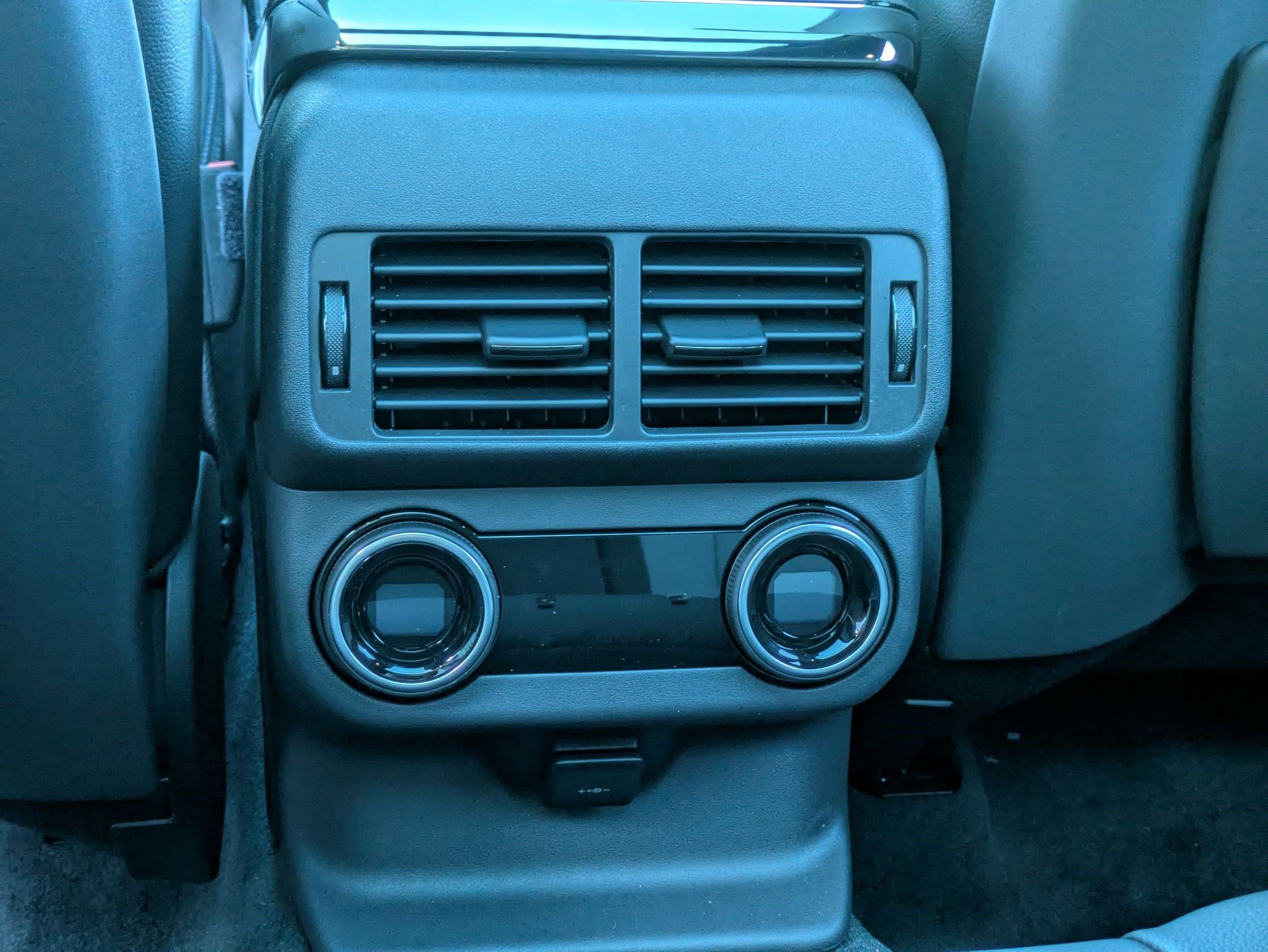 New 2026 Zadar Grey Land Rover P250 S image 28