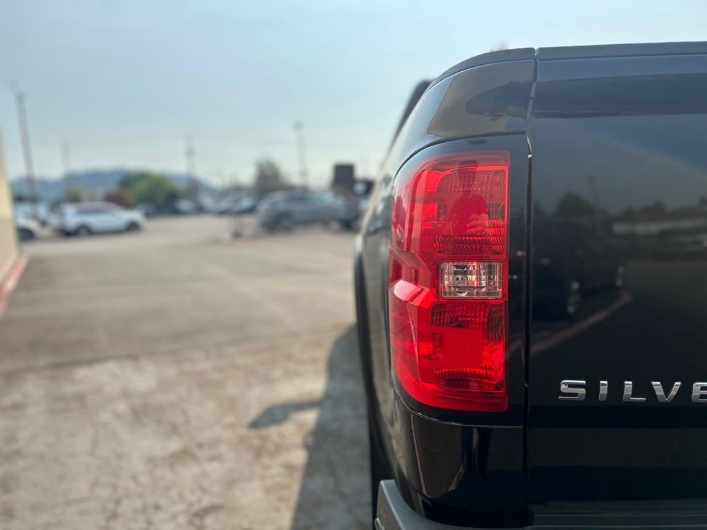 Used 2017 Black Chevrolet LTZ image 8
