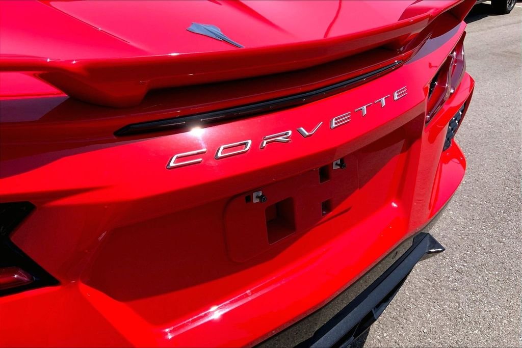 Used 2021 Red Chevrolet Stingray image 19