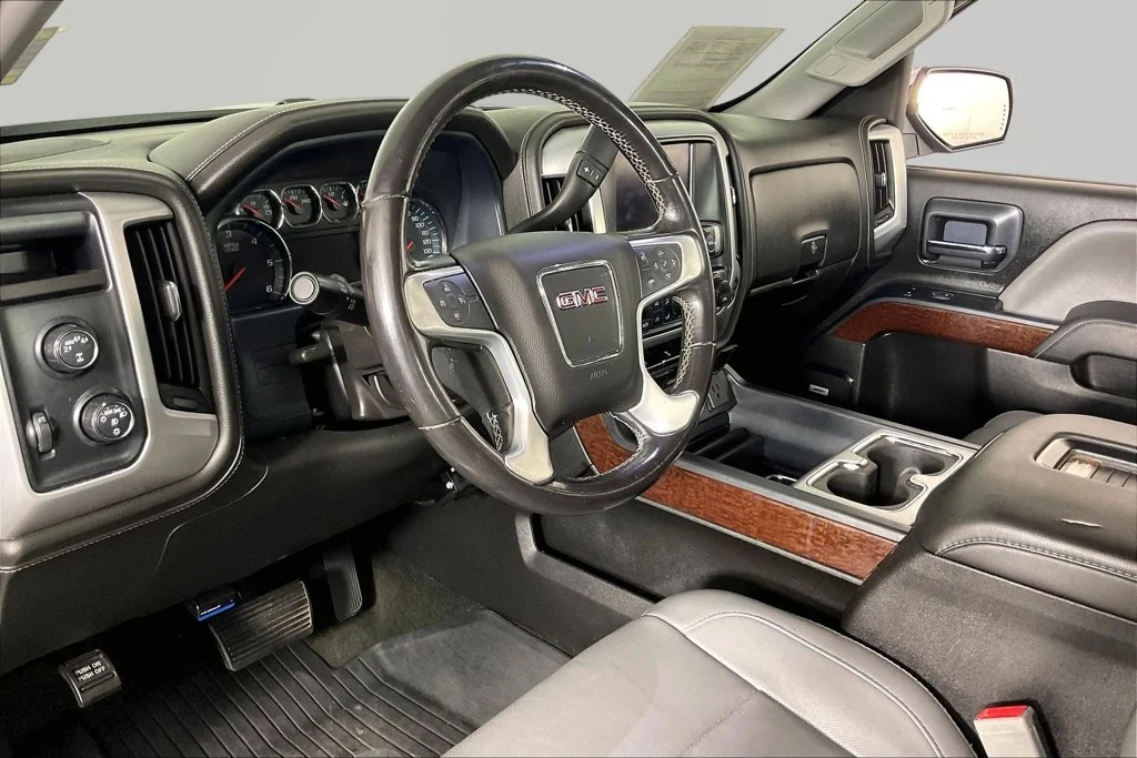 Certified Used 2018 White GMC SLT image 16