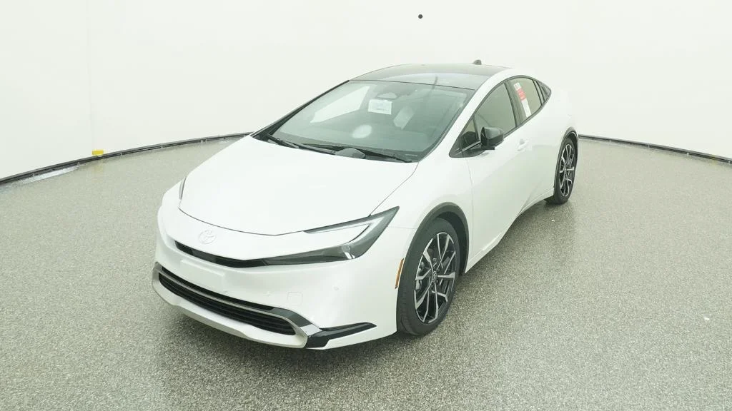 New 2026 Wind Chill Pearl Toyota XSE Premium image 15