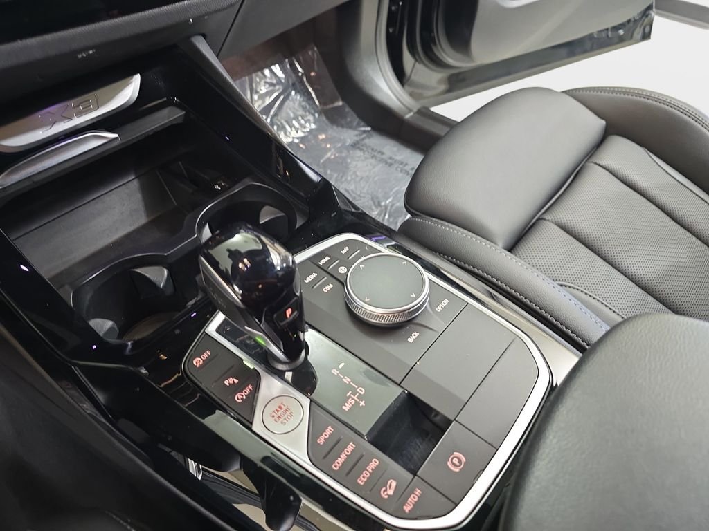 Used 2022 Black BMW xDrive30i image 28