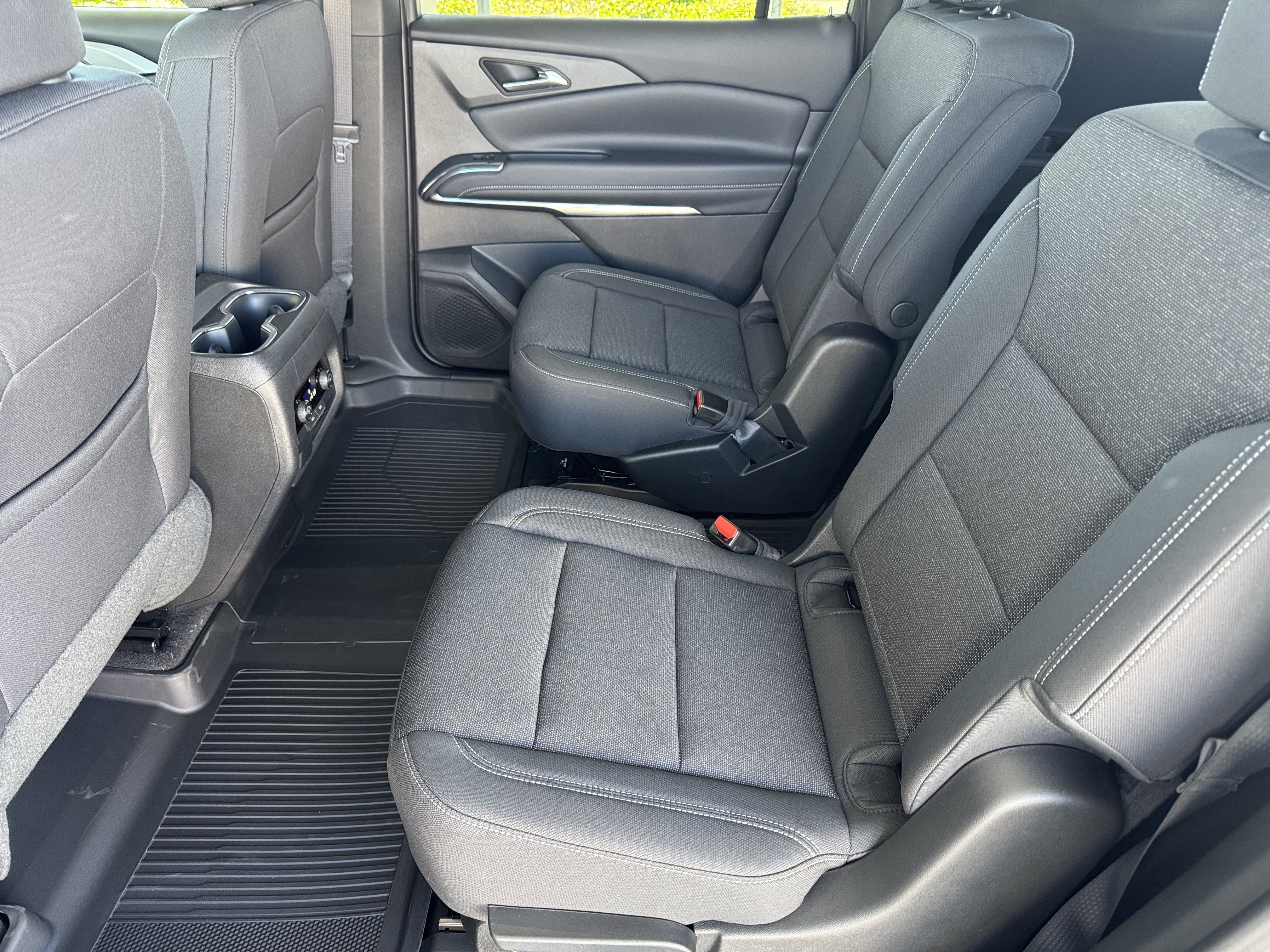 2026 Chevrolet Traverse LT - Photo 15