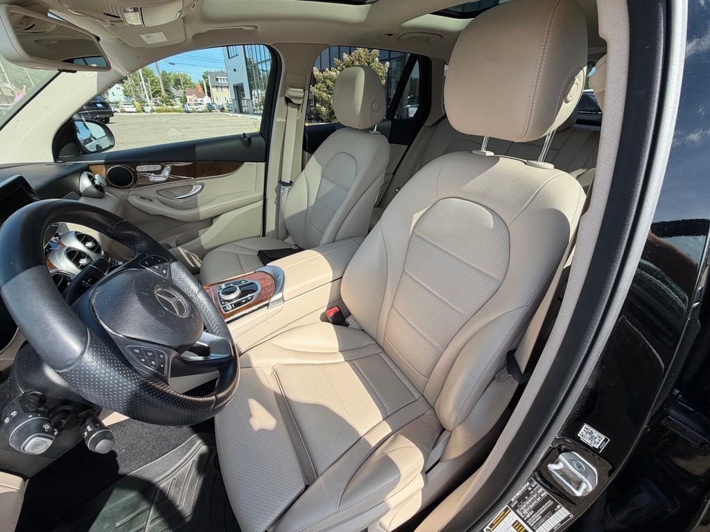 Used 2018 Black Mercedes-Benz GLC 300 image 9