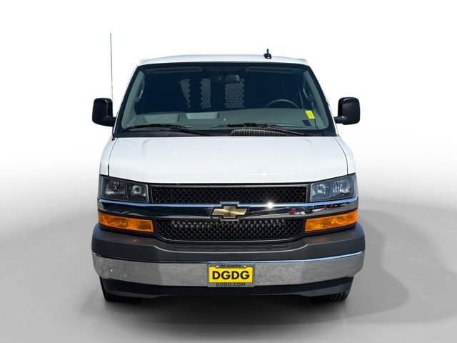 Used 2025 Summit White Chevrolet Work Van image 8