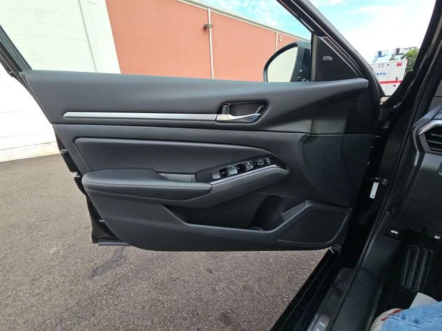 Used 2024 Black Nissan 2.5 SL image 25