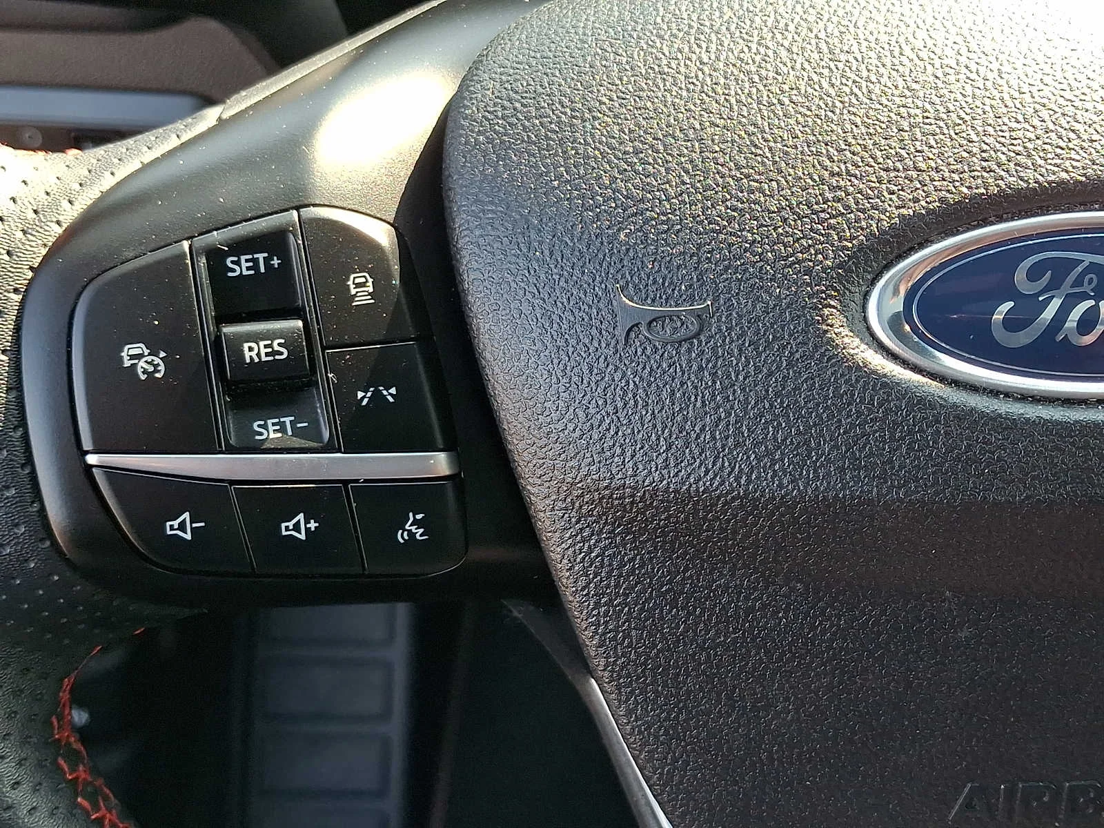 Used 2023 Iconic Silver Ford ST-Line image 21