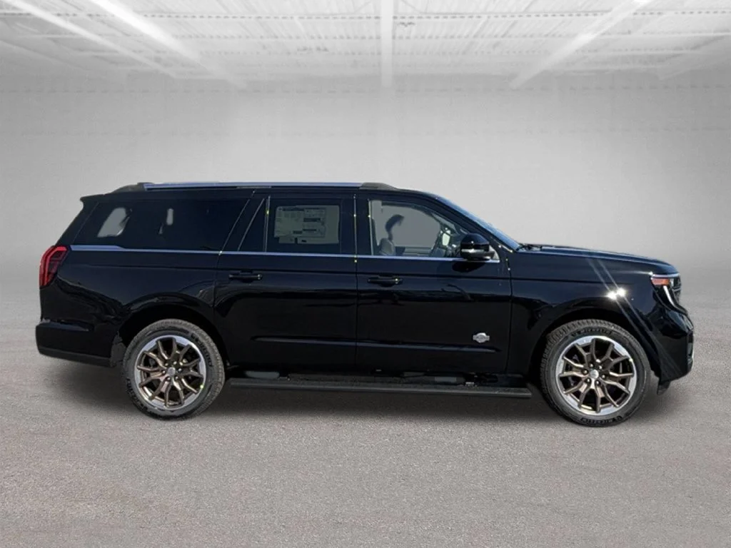 New 2027 Agate Black Metallic Ford MAX King Ranch® image 9