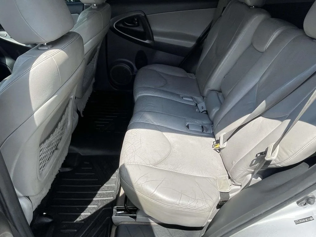 Used 2012 Classic Silver Metallic Toyota Limited image 11