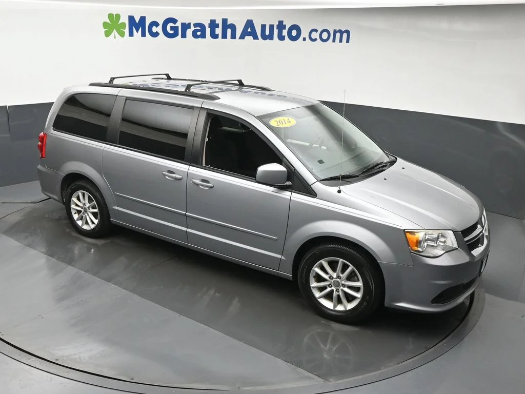 Used 2014 Silver Dodge SXT image 3